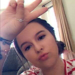 Meet your Posher, Chloe